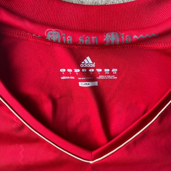 BAYERN MUNICH SOCCER FOOTBALL JERSEY NO. 8 T-MOBILE ADIDAS LARGE - Picture 4 of 5